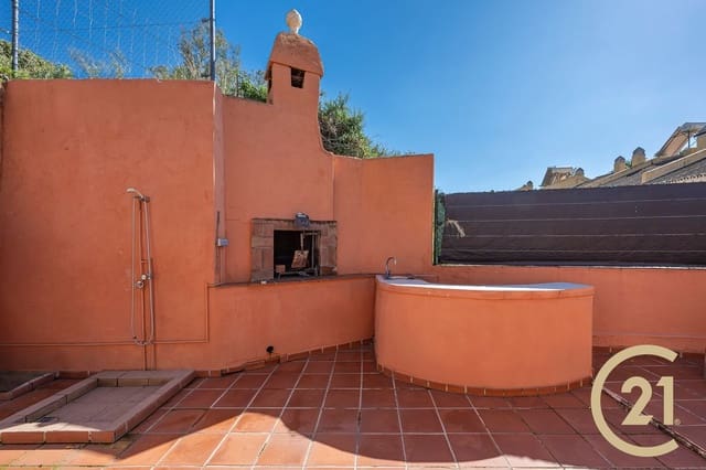 4 quarto Casa em Banda para venda em San Pedro de Alcántara Pueblo, Marbella com garagem - 637 000 € (Ref: 8910882)