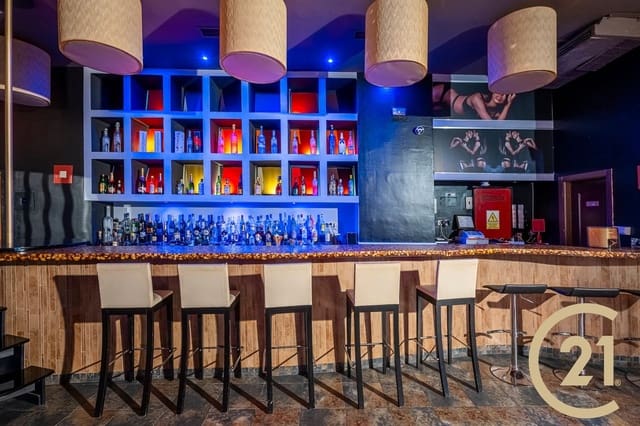 Ristorante/Bar da affittare in Playa Bajadilla - Puertos, Marbella - 3.388 € (Rif: 8928459)