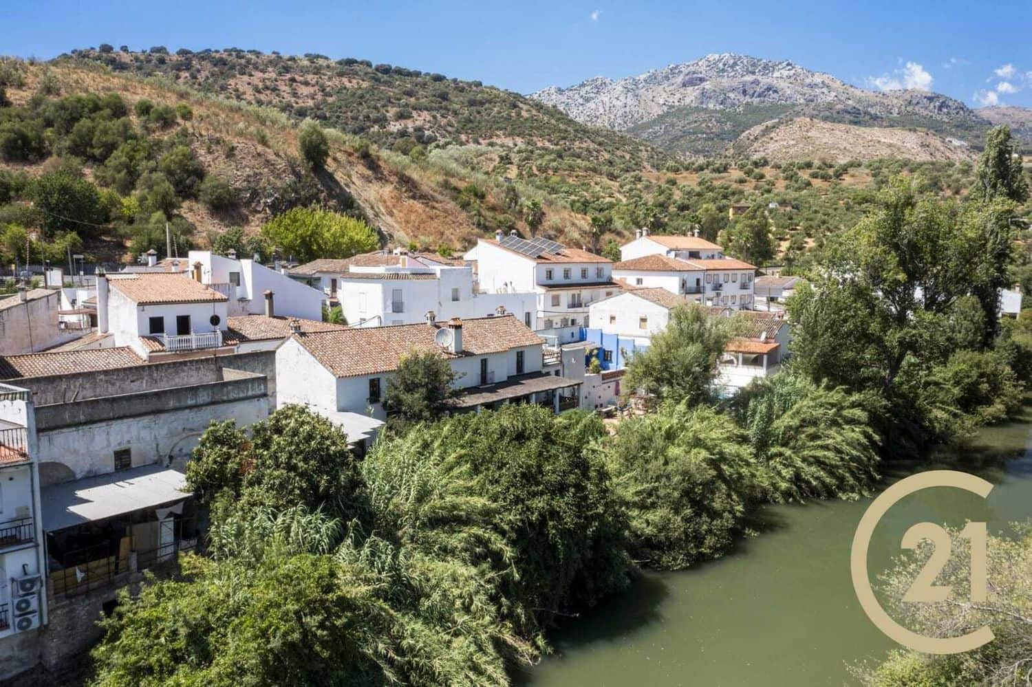 9 soveværelse Hotel til salg i Cortes de la Frontera med swimmingpool garage - € 975.000 (Ref: 8936519)