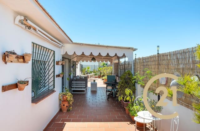 6 makuuhuone Huoneisto myytävänä paikassa San Pedro de Alcántara Pueblo, Marbella mukana 
autotalli - 545 000 € (Ref: 8967934)