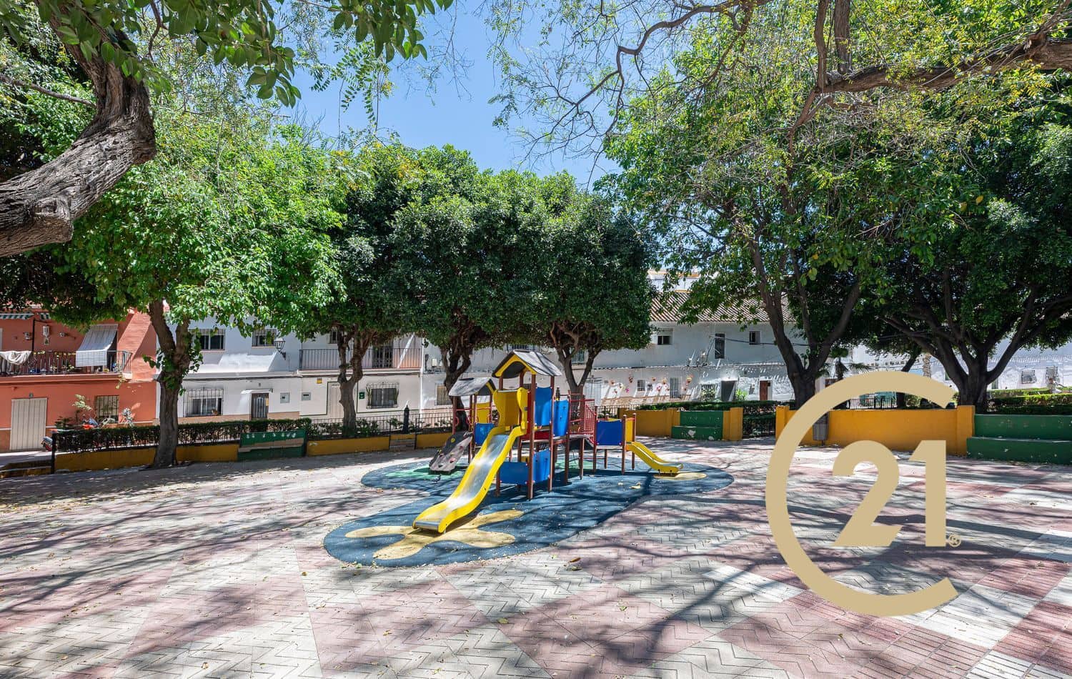 6 makuuhuone Huoneisto myytävänä paikassa San Pedro de Alcantara mukana 
autotalli - 545 000 € (Ref: 8967934)