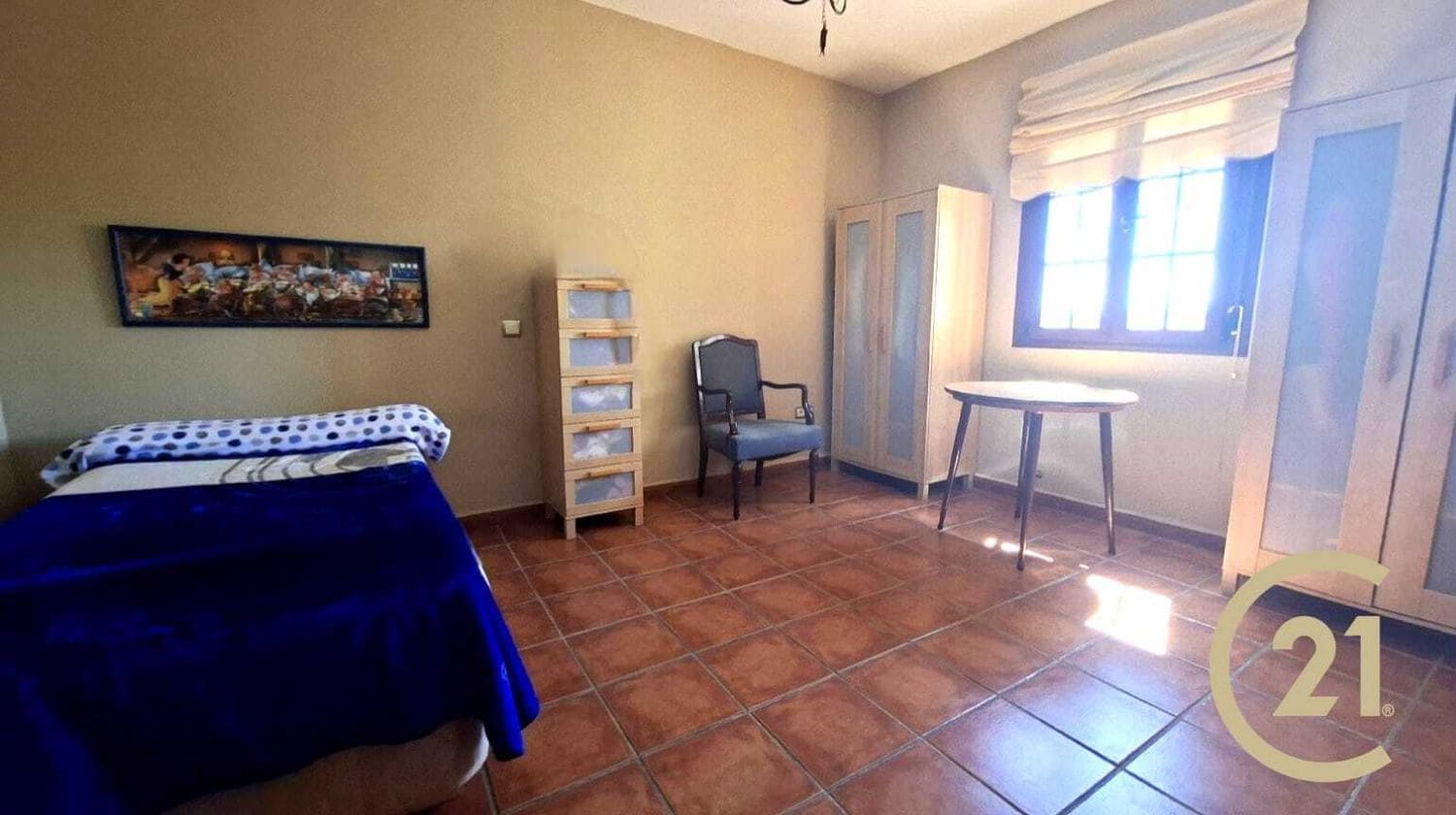 4 soveværelse Finca/Landehus til salg i Arriate med swimmingpool garage - € 295.000 (Ref: 9022733)