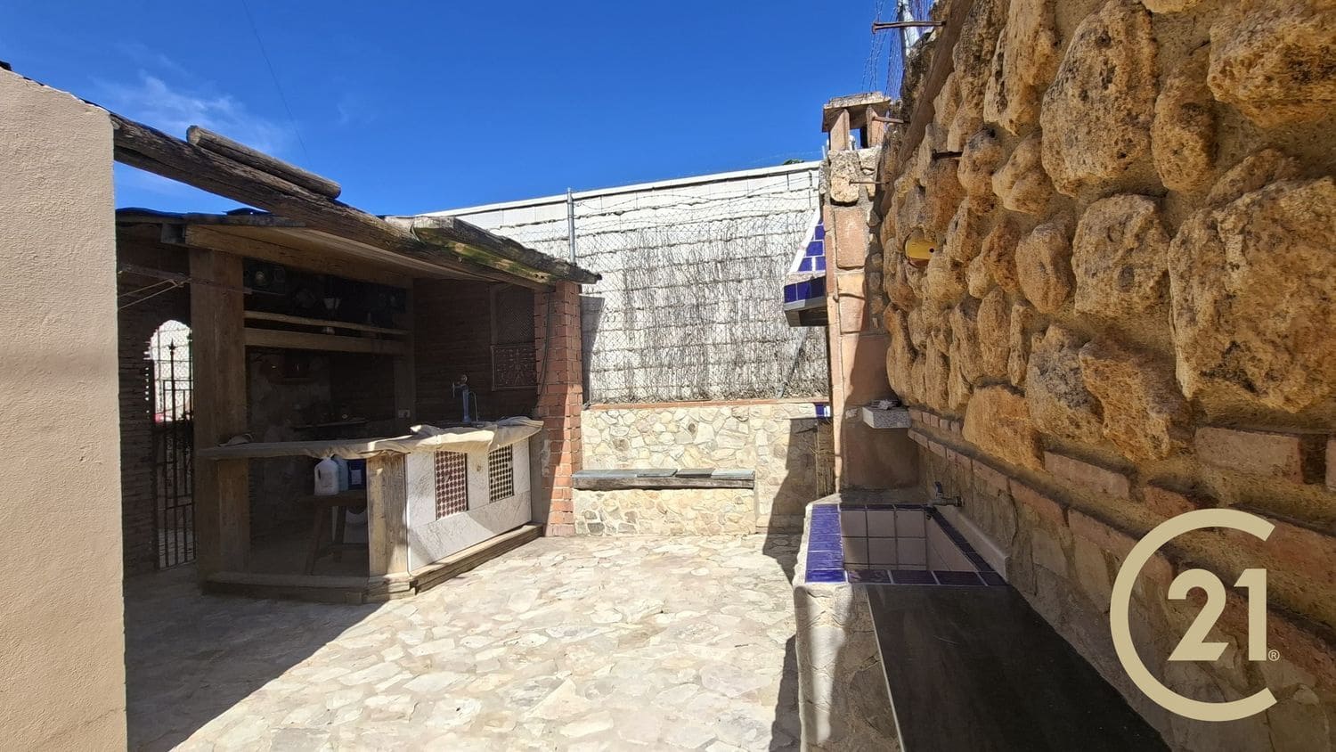 4 soveværelse Finca/Landehus til salg i Arriate med swimmingpool garage - € 295.000 (Ref: 9022733)