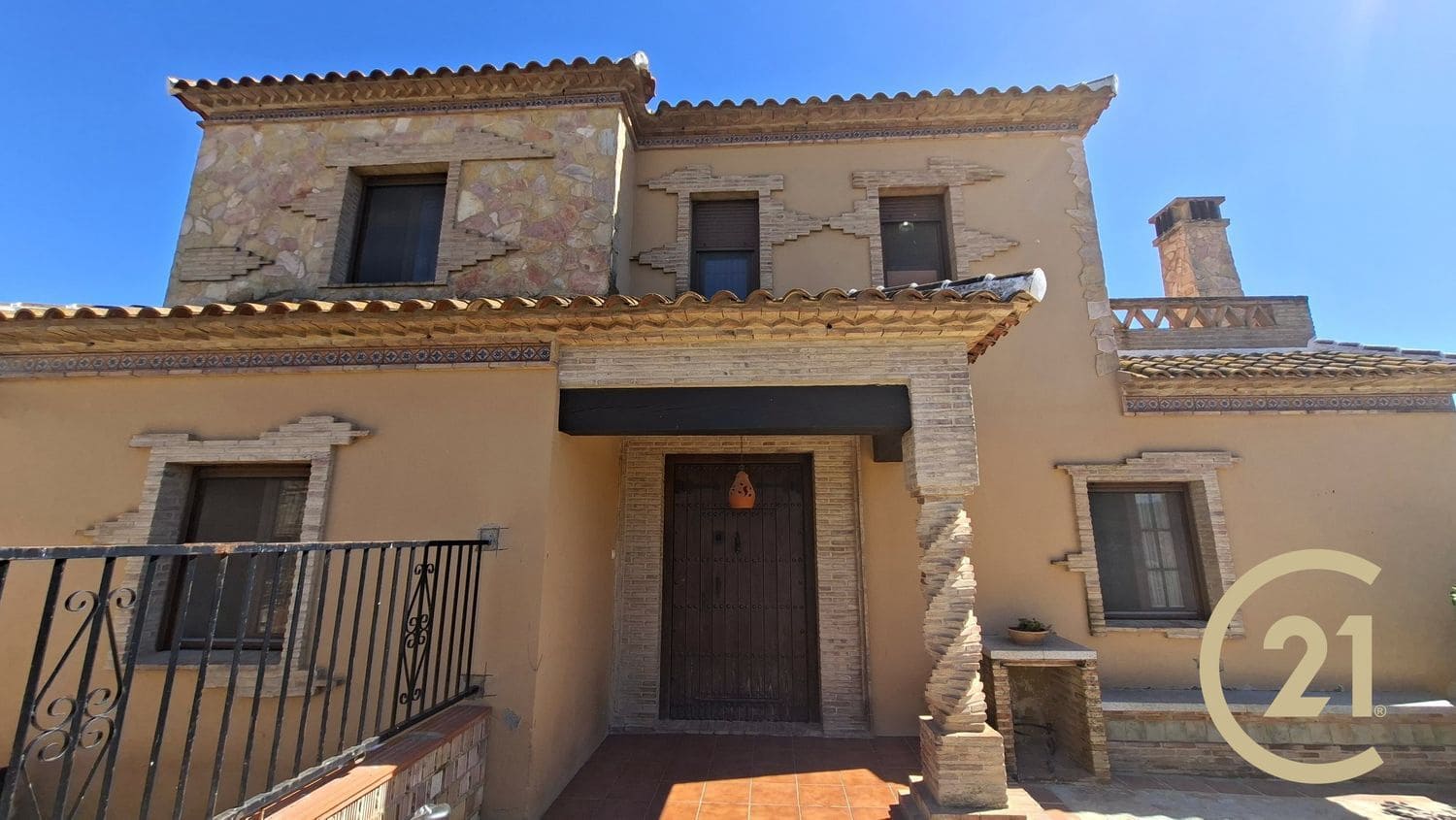 4 soveværelse Finca/Landehus til salg i Arriate med swimmingpool garage - € 295.000 (Ref: 9022733)