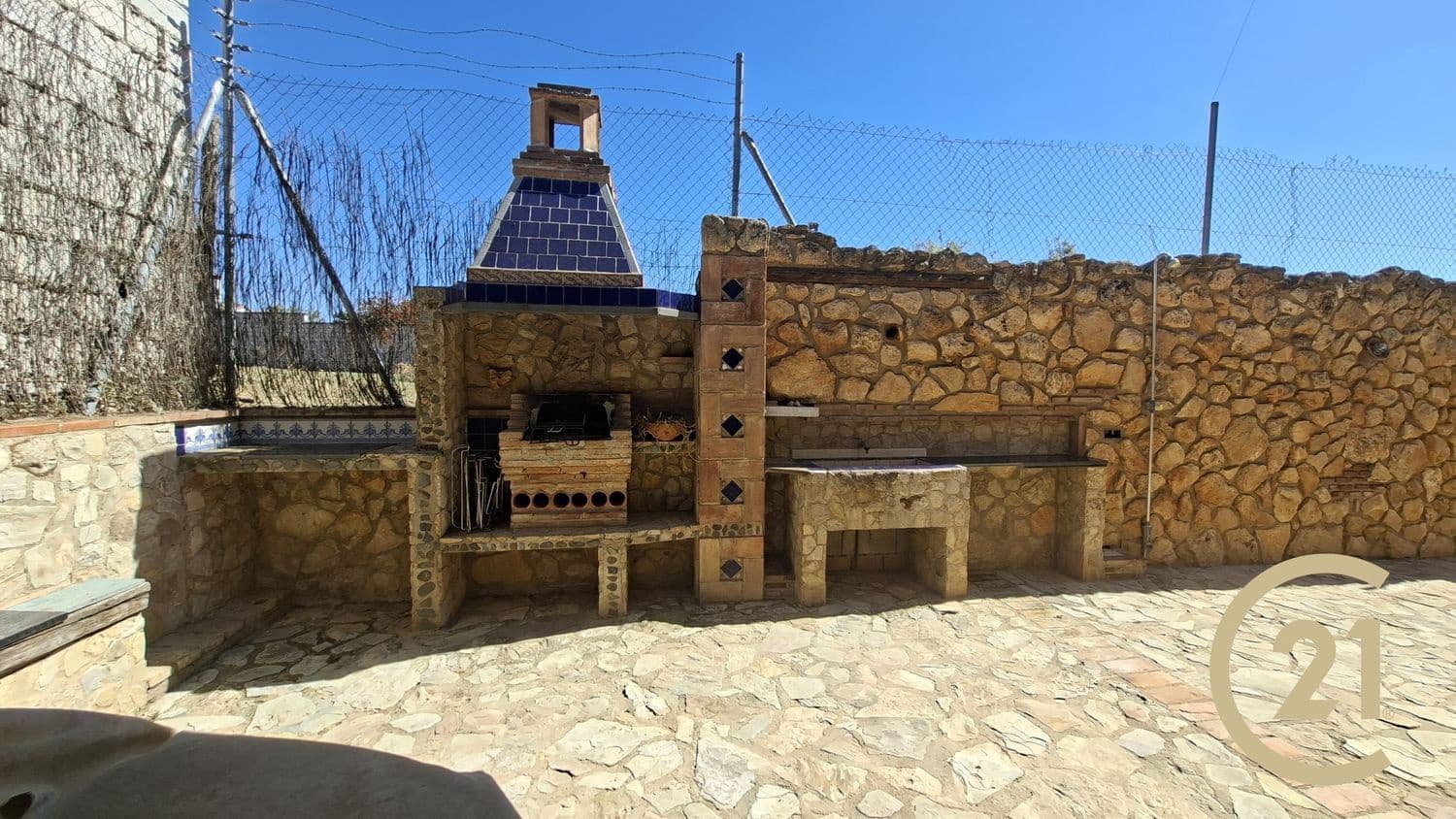 4 soveværelse Finca/Landehus til salg i Arriate med swimmingpool garage - € 295.000 (Ref: 9022733)