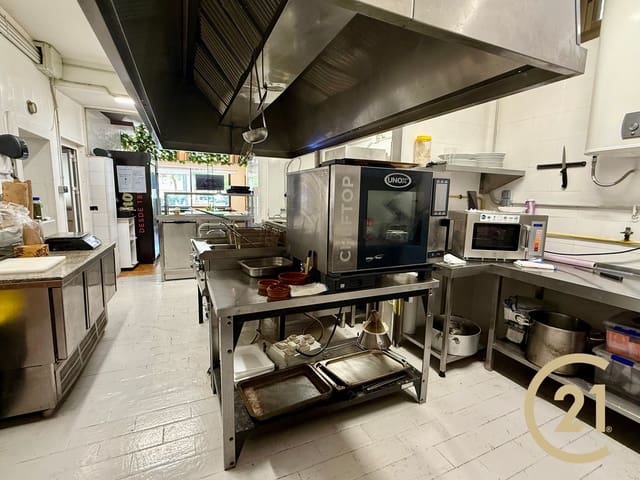 Ravintola/baari vuokrattavana paikassa Zona Miraflores, Marbella - 3 025 € (Ref: 9029205)