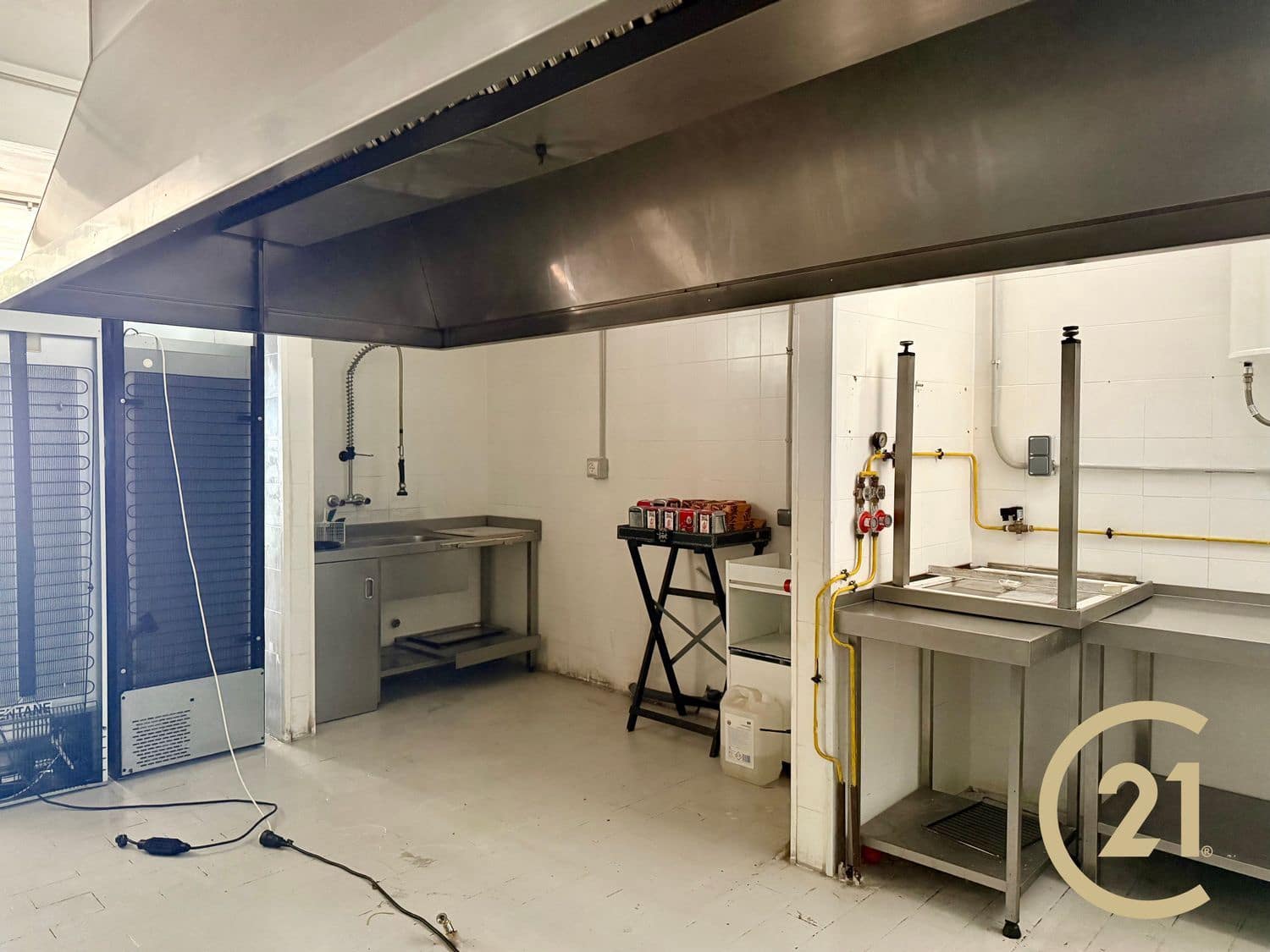 Commercial for rent in Marbella - € 2,500 (Ref: 9029205)