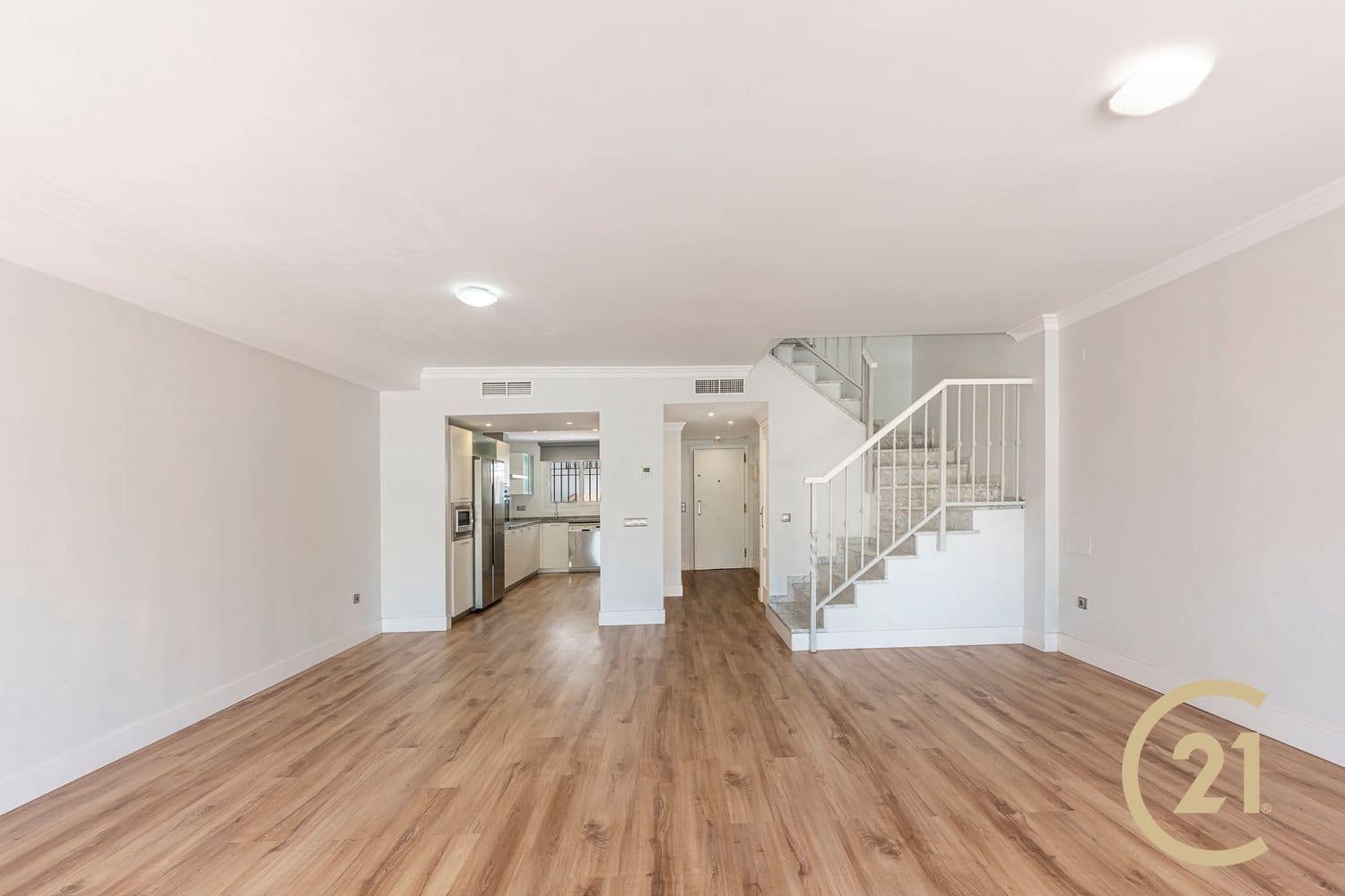 4 quarto Casa em Banda para venda em Marbella com piscina garagem - 870 000 € (Ref: 9088384)