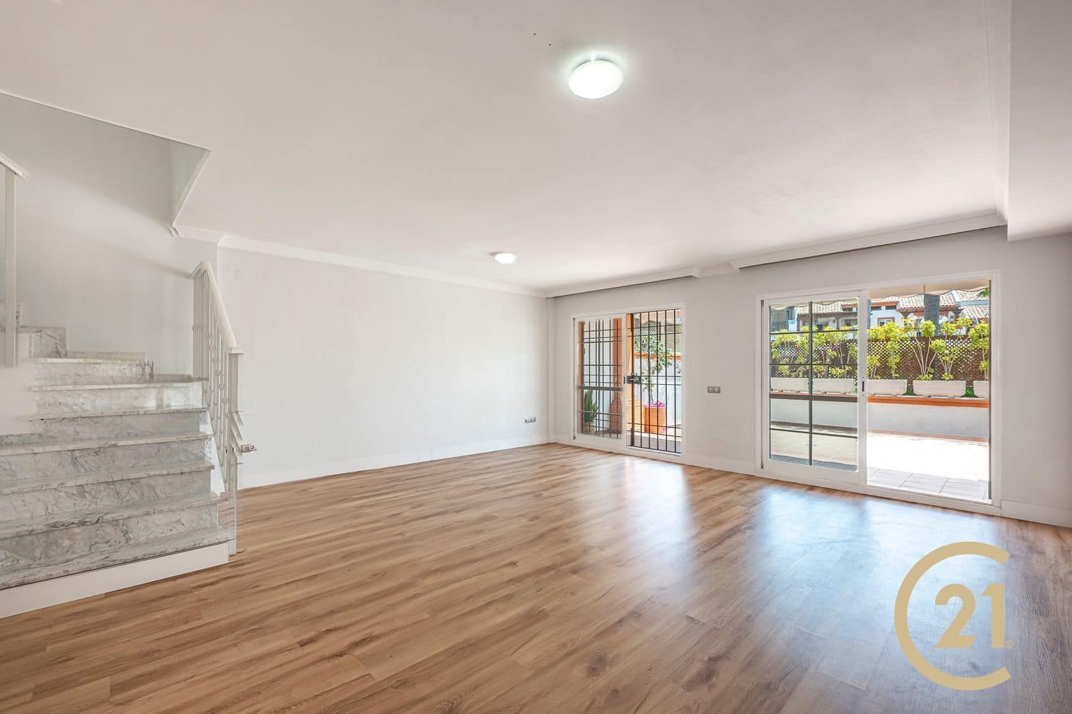 4 quarto Casa em Banda para venda em Marbella com piscina garagem - 870 000 € (Ref: 9088384)