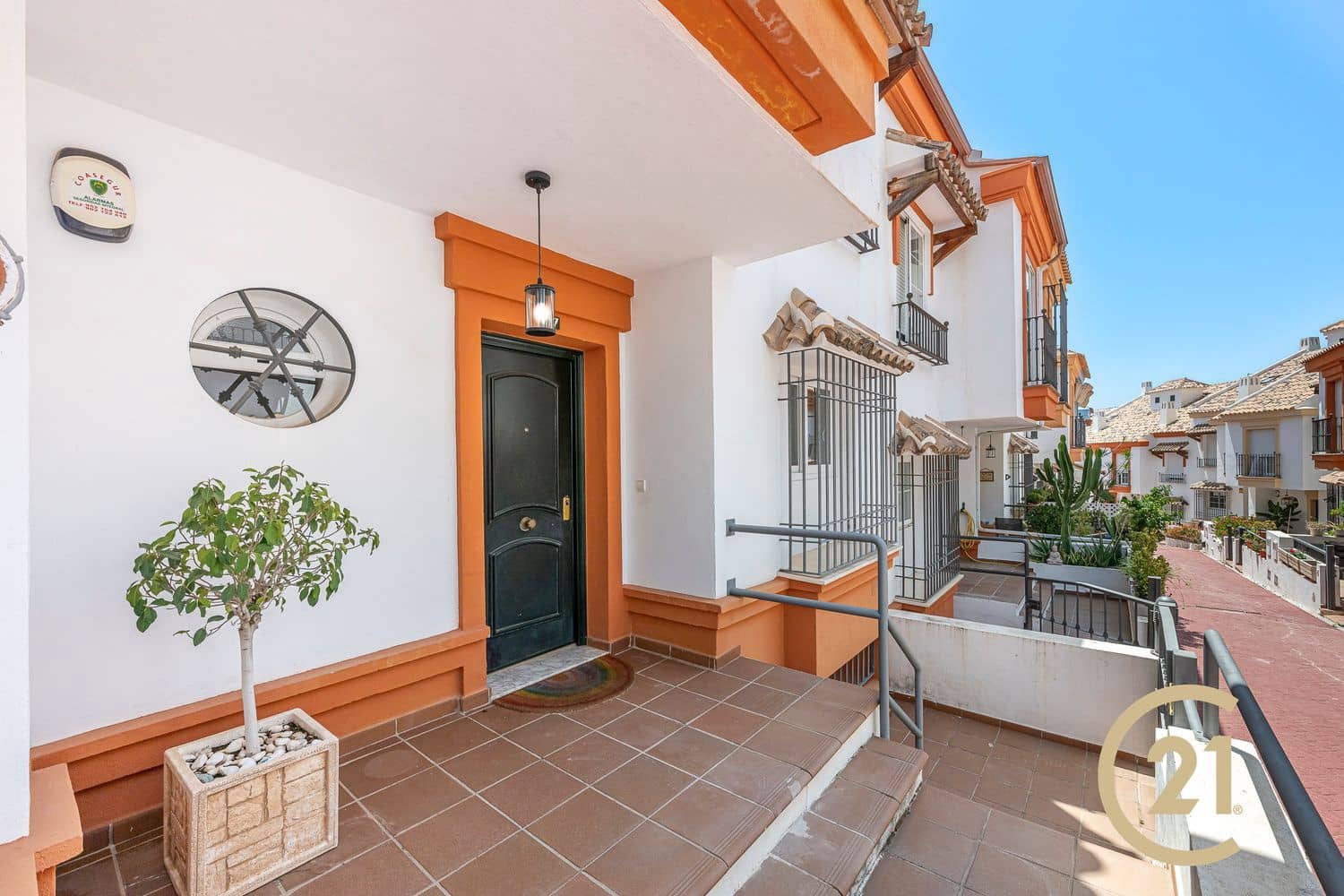 4 quarto Casa em Banda para venda em Marbella com piscina garagem - 870 000 € (Ref: 9088384)