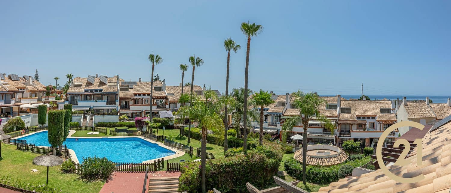 4 quarto Casa em Banda para venda em Marbella com piscina garagem - 870 000 € (Ref: 9088384)