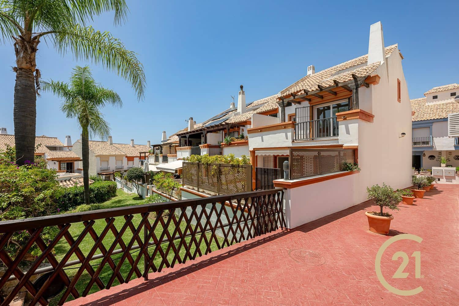 4 quarto Casa em Banda para venda em Marbella com piscina garagem - 870 000 € (Ref: 9088384)
