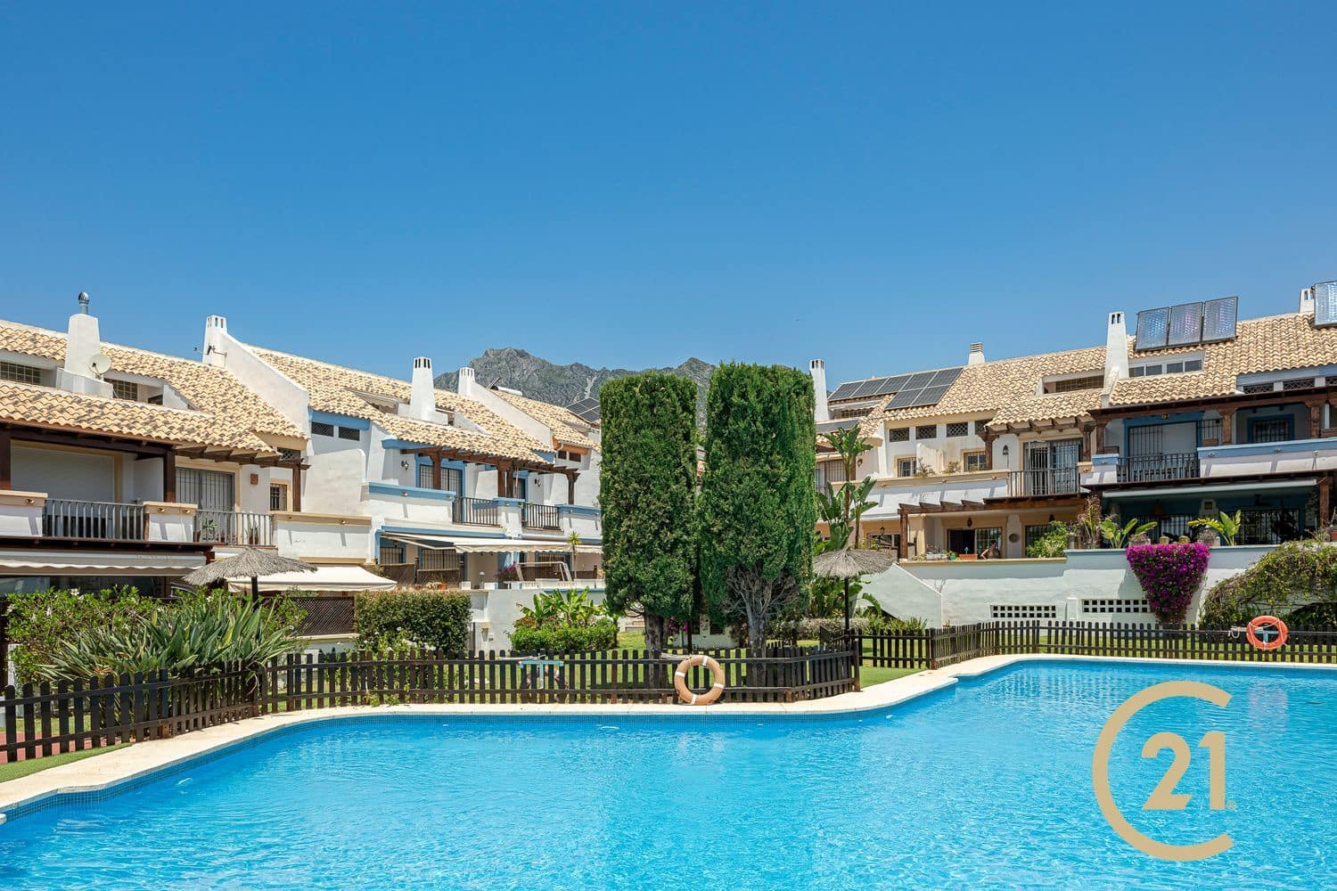 4 quarto Casa em Banda para venda em Marbella com piscina garagem - 870 000 € (Ref: 9088384)