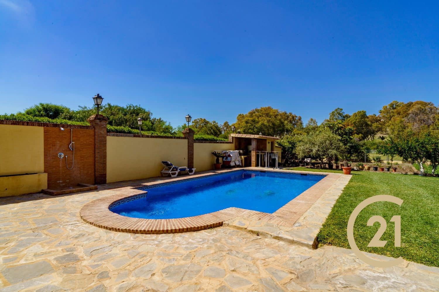 5 quarto Casa em Banda para venda em La Quinta com piscina garagem - 1 980 000 € (Ref: 9106341)