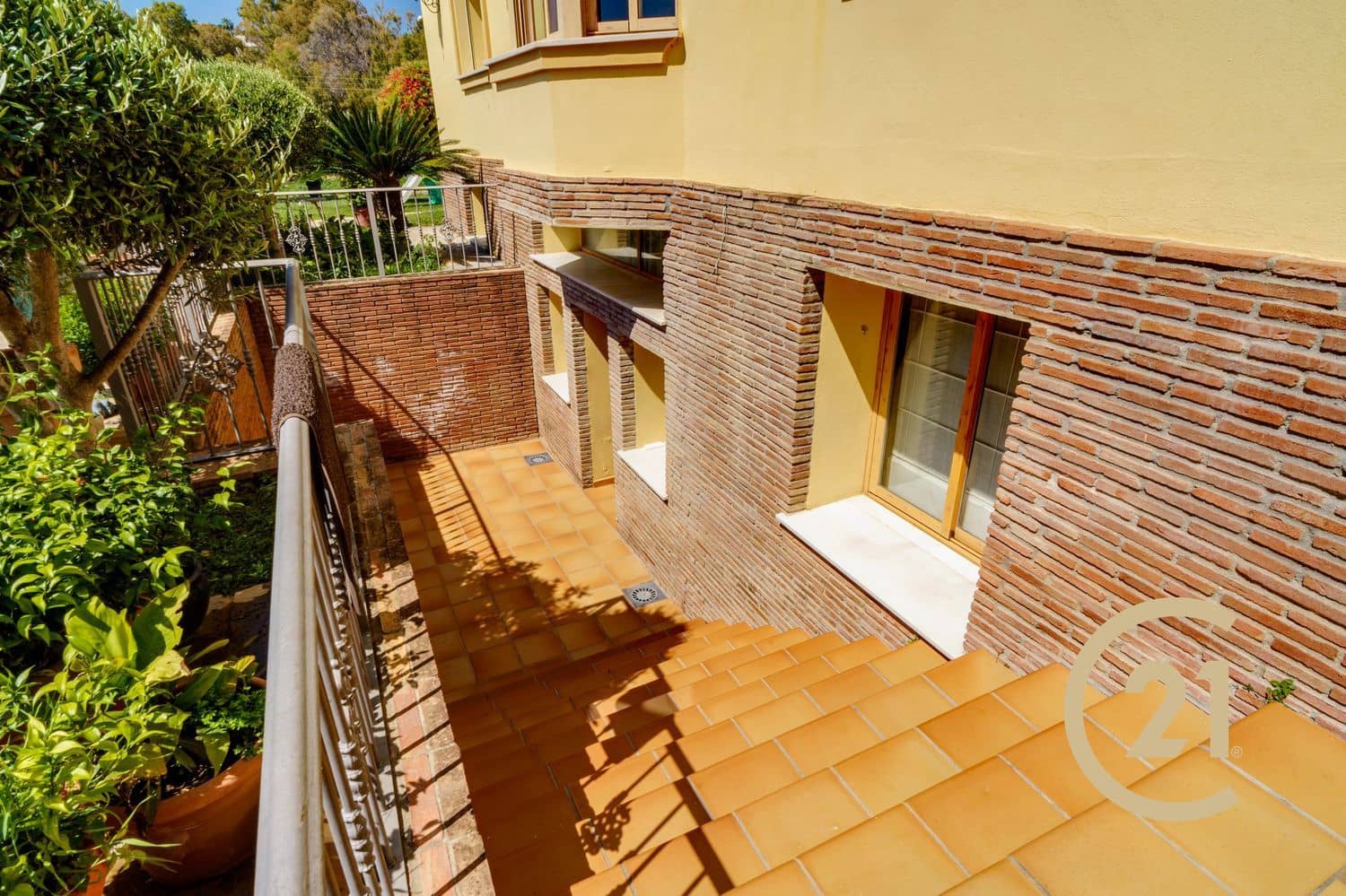 5 quarto Casa em Banda para venda em La Quinta com piscina garagem - 1 980 000 € (Ref: 9106341)