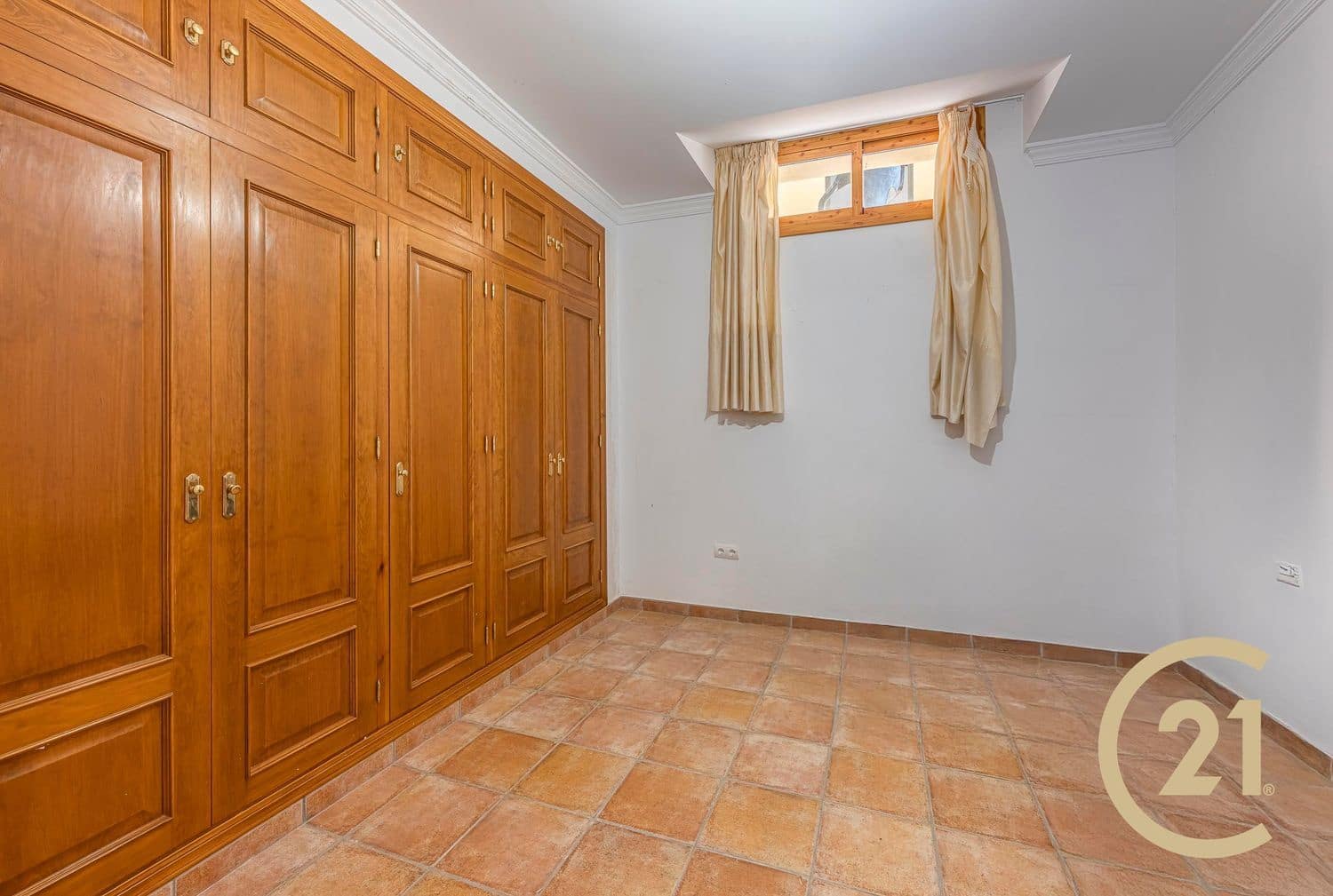 5 slaapkamer Huis te koop in La Quinta met zwembad garage - € 1.980.000 (Ref: 9106341)