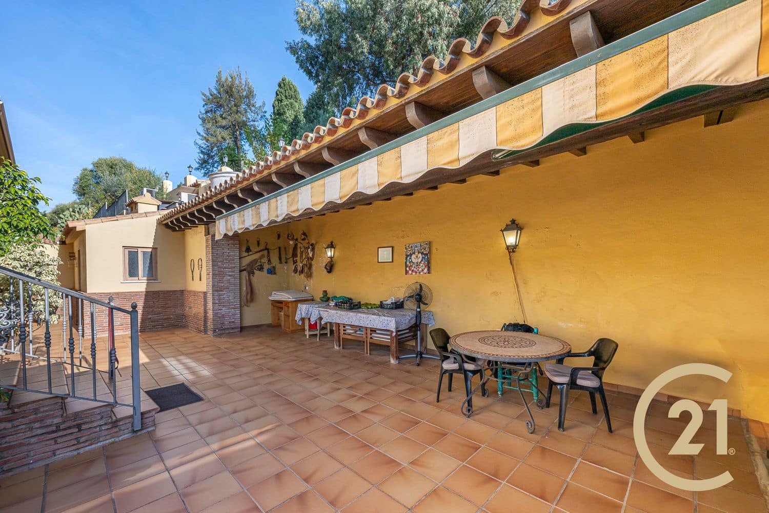 5 slaapkamer Huis te koop in La Quinta met zwembad garage - € 1.980.000 (Ref: 9106341)