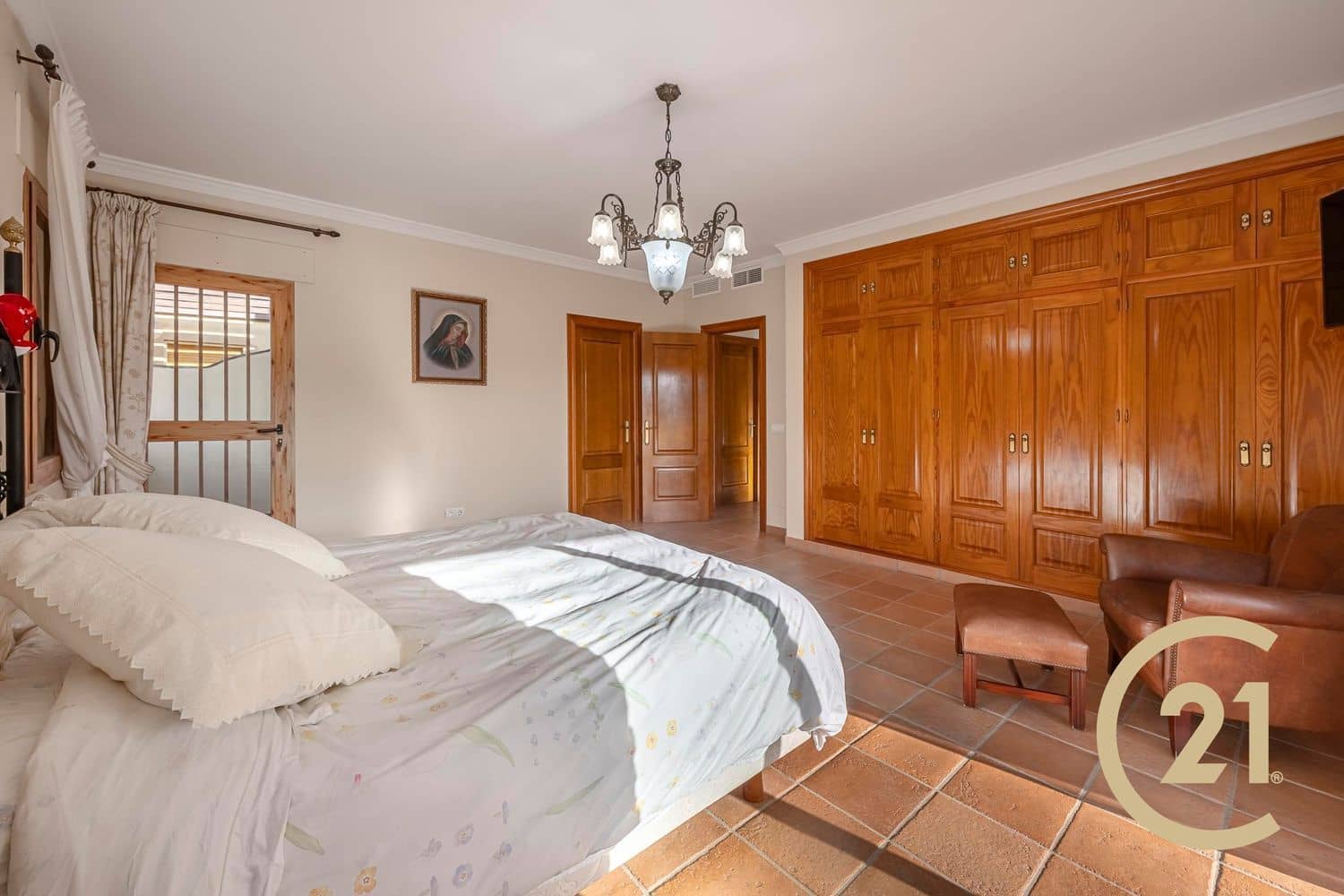 5 slaapkamer Huis te koop in La Quinta met zwembad garage - € 1.980.000 (Ref: 9106341)