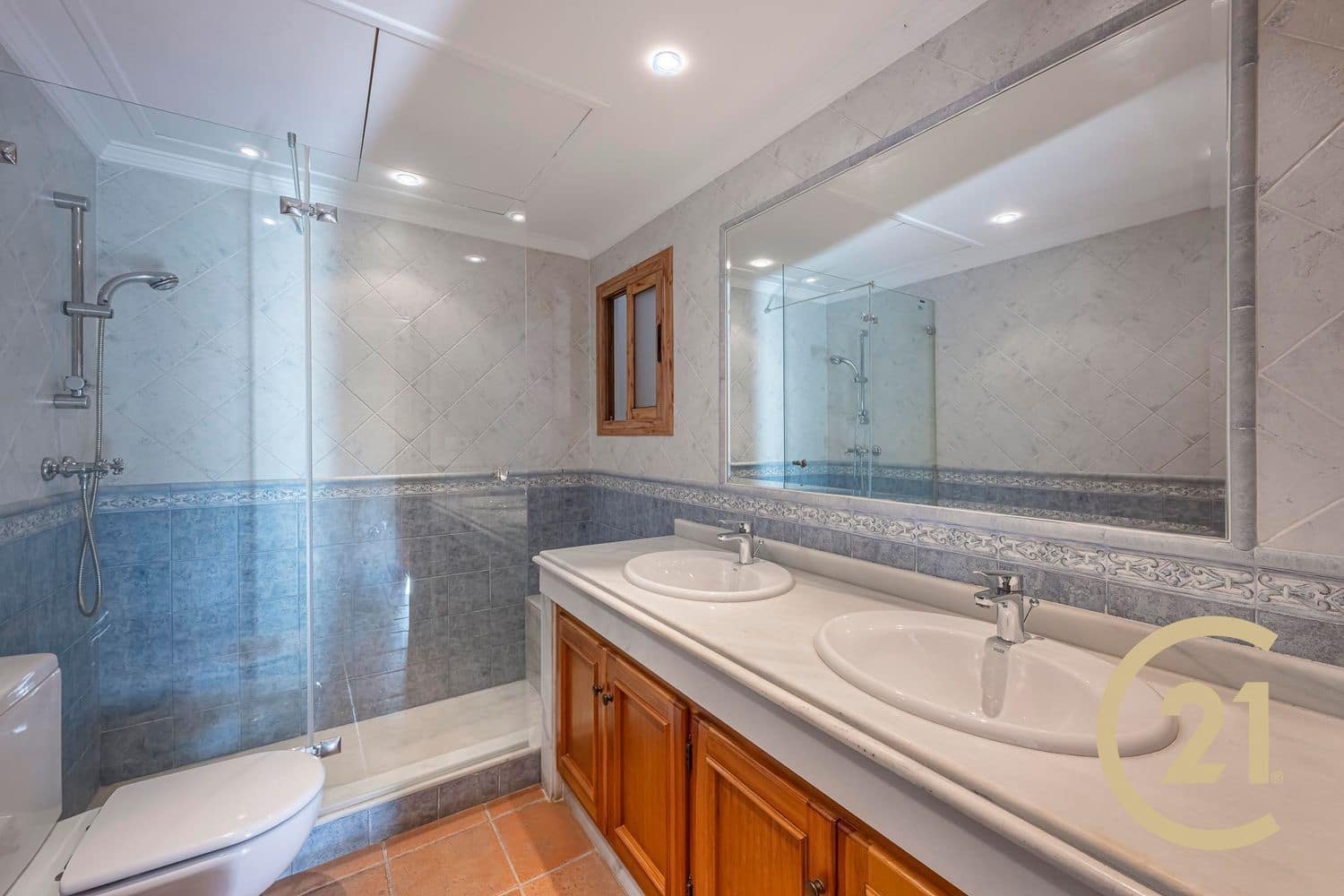 5 slaapkamer Huis te koop in La Quinta met zwembad garage - € 1.980.000 (Ref: 9106341)