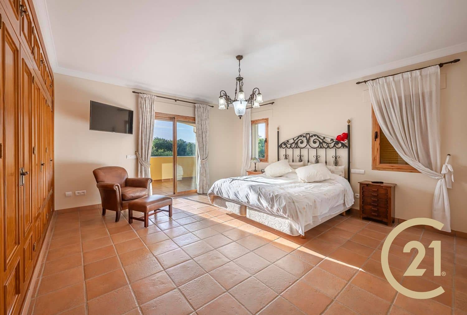 5 slaapkamer Huis te koop in La Quinta met zwembad garage - € 1.980.000 (Ref: 9106341)