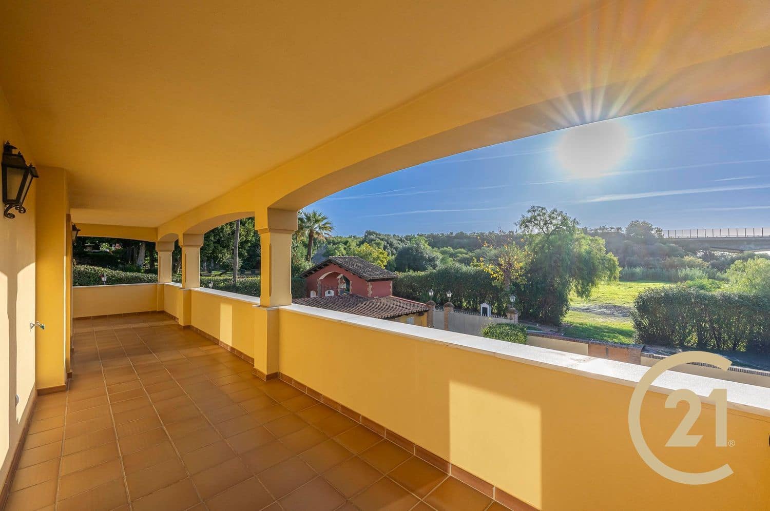 5 slaapkamer Huis te koop in La Quinta met zwembad garage - € 1.980.000 (Ref: 9106341)