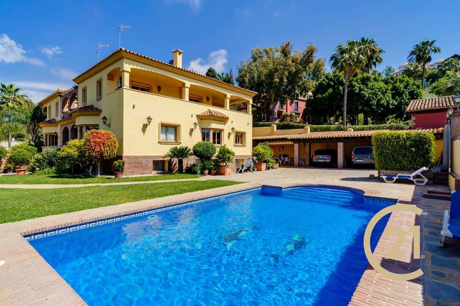 5 slaapkamer Huis te koop in La Quinta met zwembad garage - € 1.980.000 (Ref: 9106341)