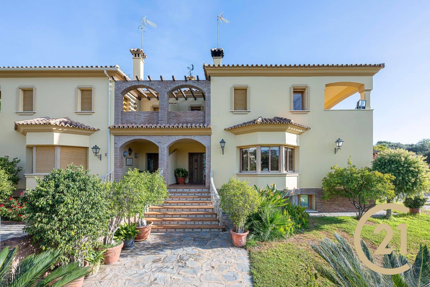 5 slaapkamer Huis te koop in La Quinta met zwembad garage - € 1.980.000 (Ref: 9106341)