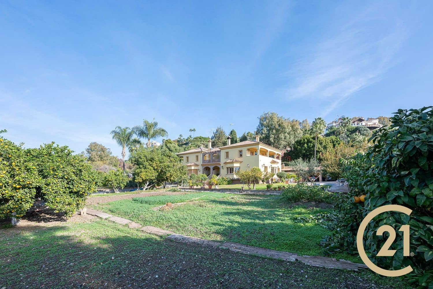 5 slaapkamer Huis te koop in La Quinta met zwembad garage - € 1.980.000 (Ref: 9106341)