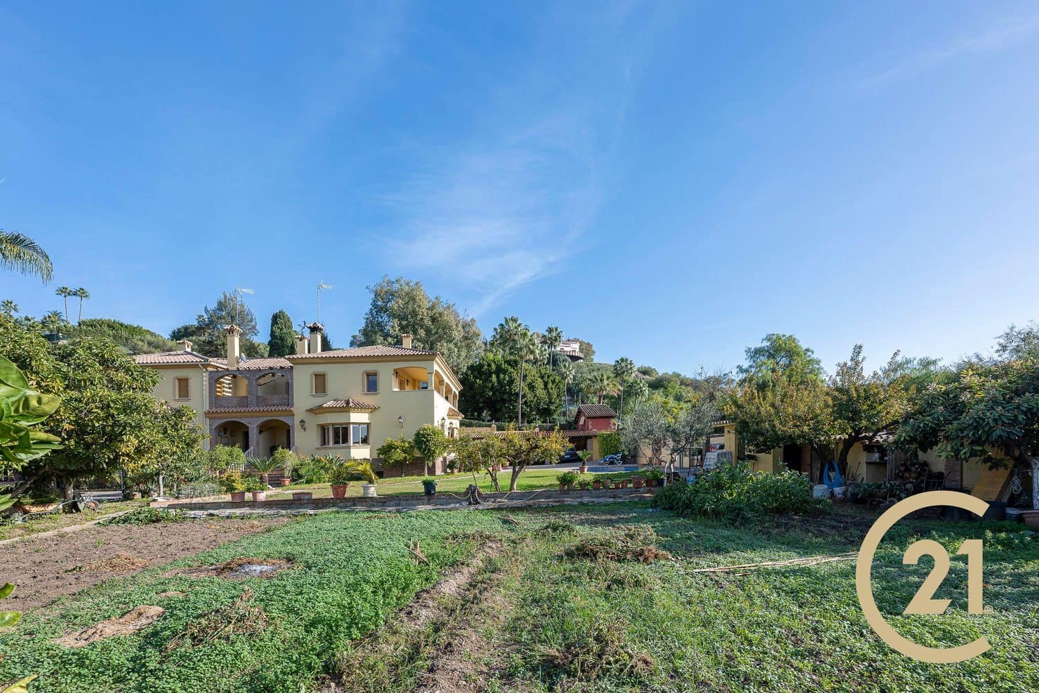 5 slaapkamer Huis te koop in La Quinta met zwembad garage - € 1.980.000 (Ref: 9106341)