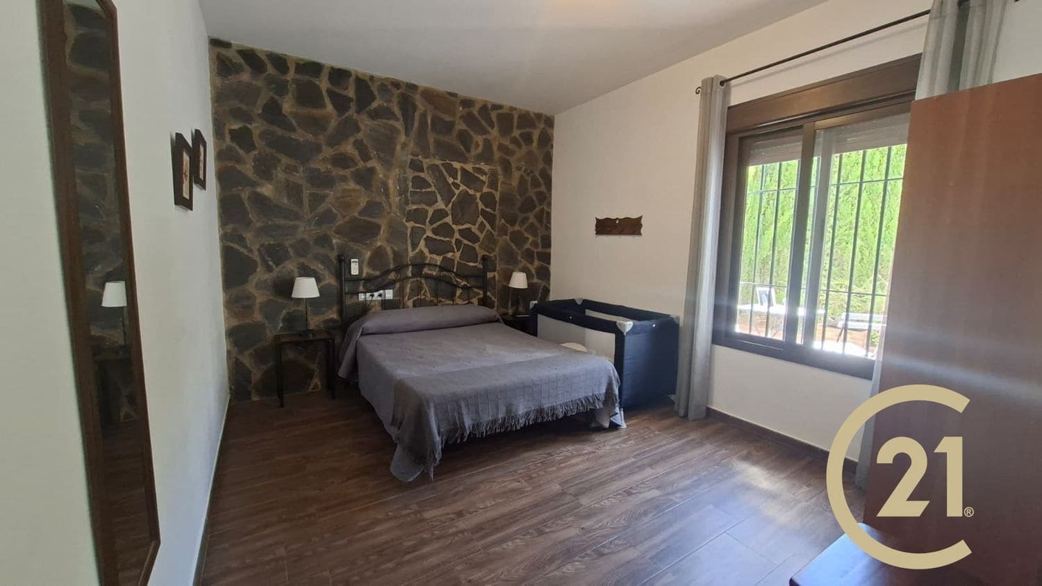 6 soveværelse Finca/Landehus til salg i Arriate med swimmingpool garage - € 380.000 (Ref: 9204143)