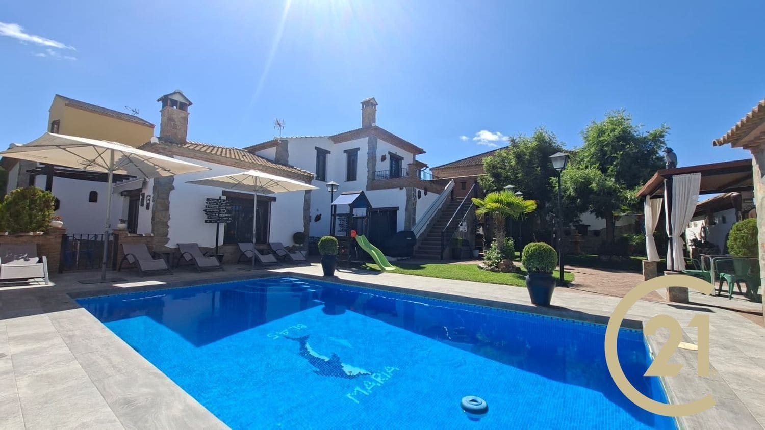 6 soveværelse Finca/Landehus til salg i Arriate med swimmingpool garage - € 380.000 (Ref: 9204143)