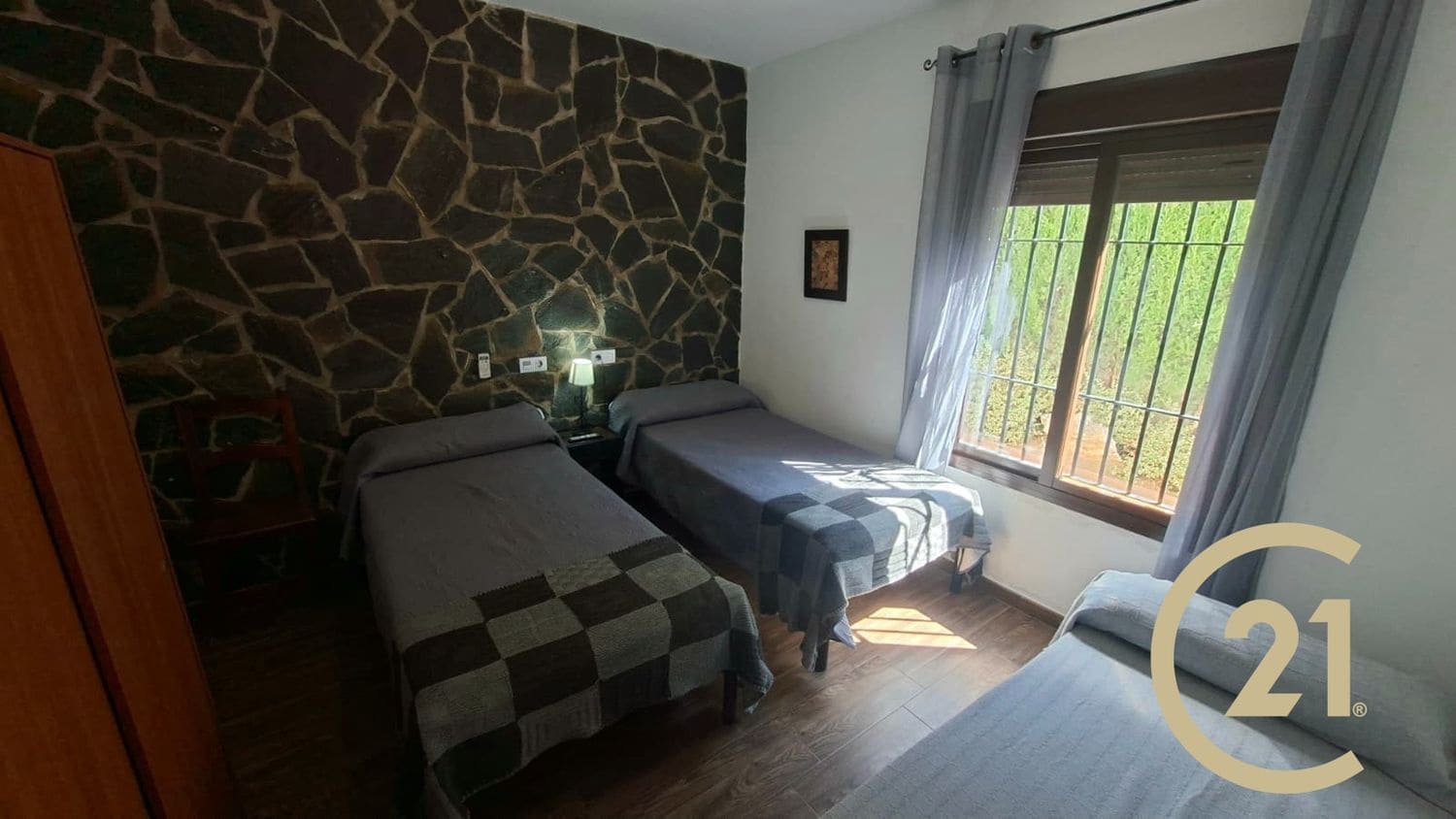 6 soveværelse Finca/Landehus til salg i Arriate med swimmingpool garage - € 380.000 (Ref: 9204143)