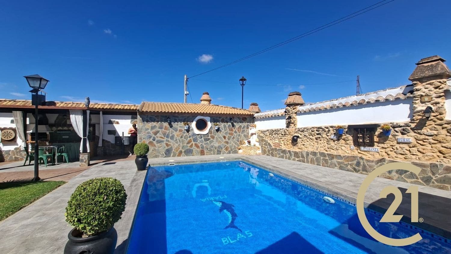 6 soveværelse Finca/Landehus til salg i Arriate med swimmingpool garage - € 380.000 (Ref: 9204143)