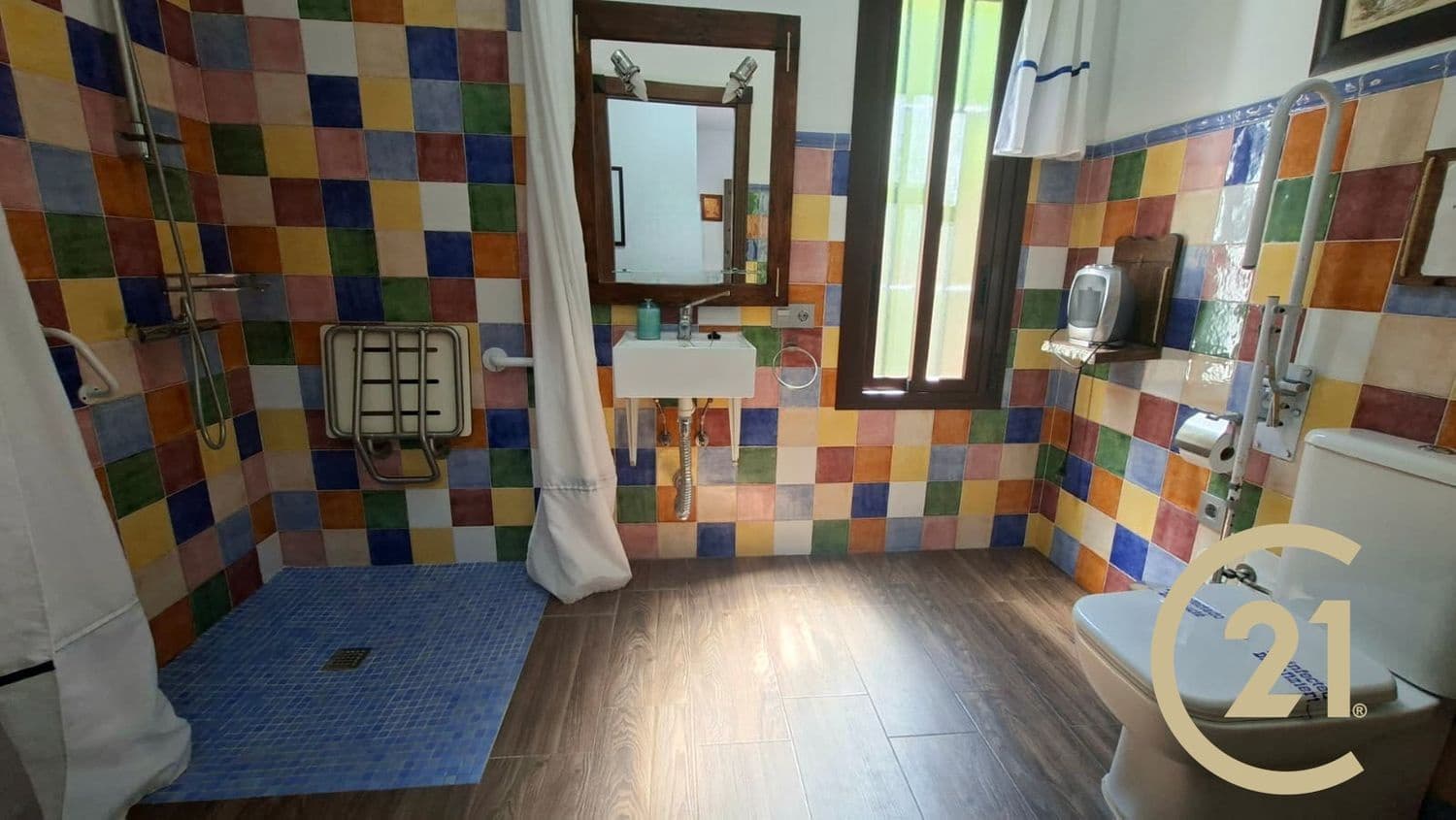 6 soveværelse Finca/Landehus til salg i Arriate med swimmingpool garage - € 380.000 (Ref: 9204143)