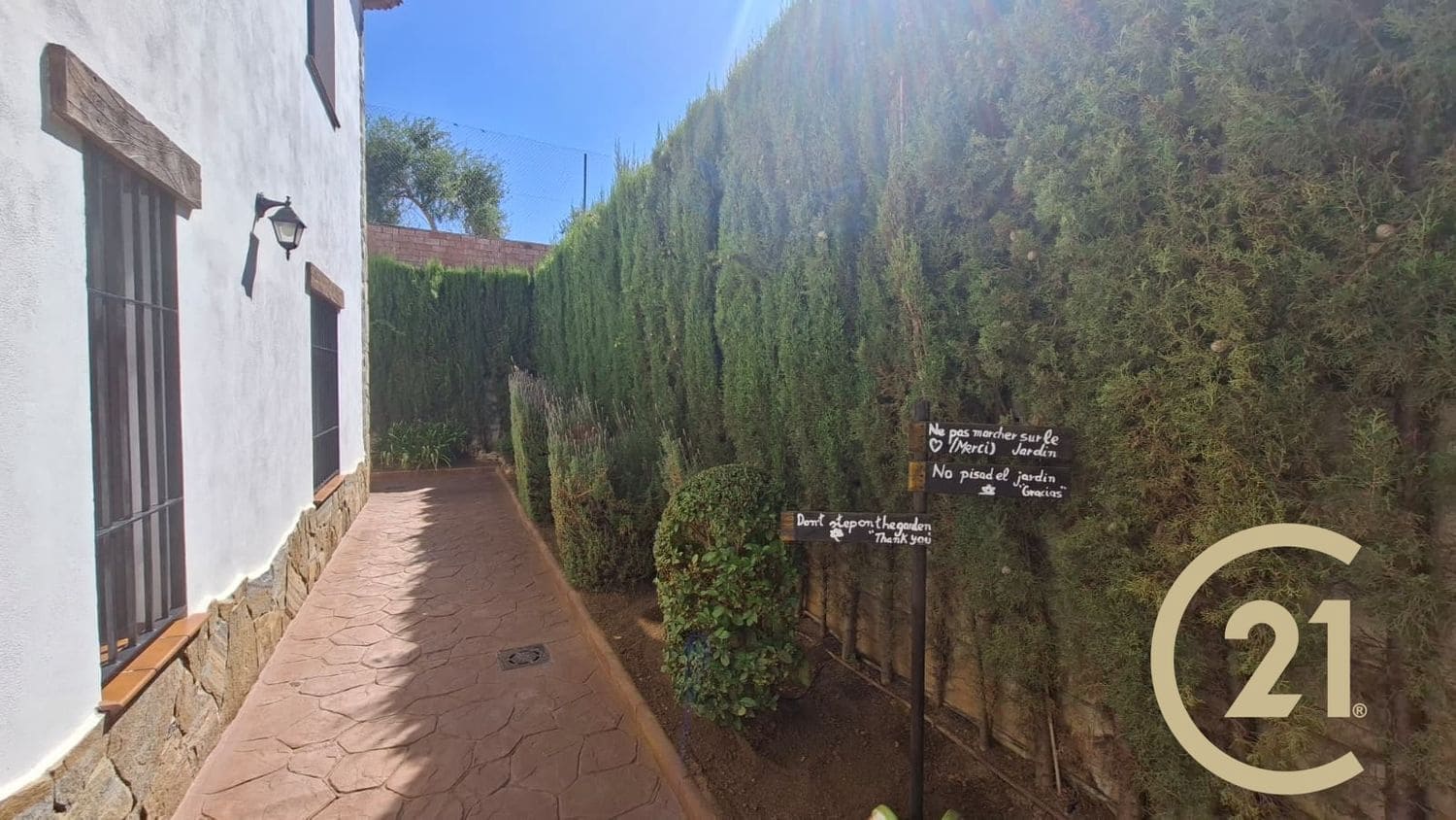 6 soveværelse Finca/Landehus til salg i Arriate med swimmingpool garage - € 380.000 (Ref: 9204143)