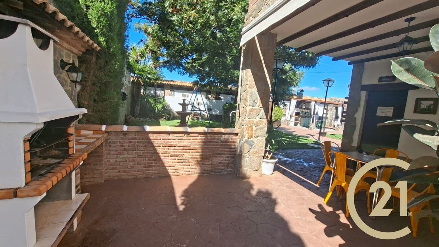 6 soveværelse Finca/Landehus til salg i Arriate med swimmingpool garage - € 380.000 (Ref: 9204143)