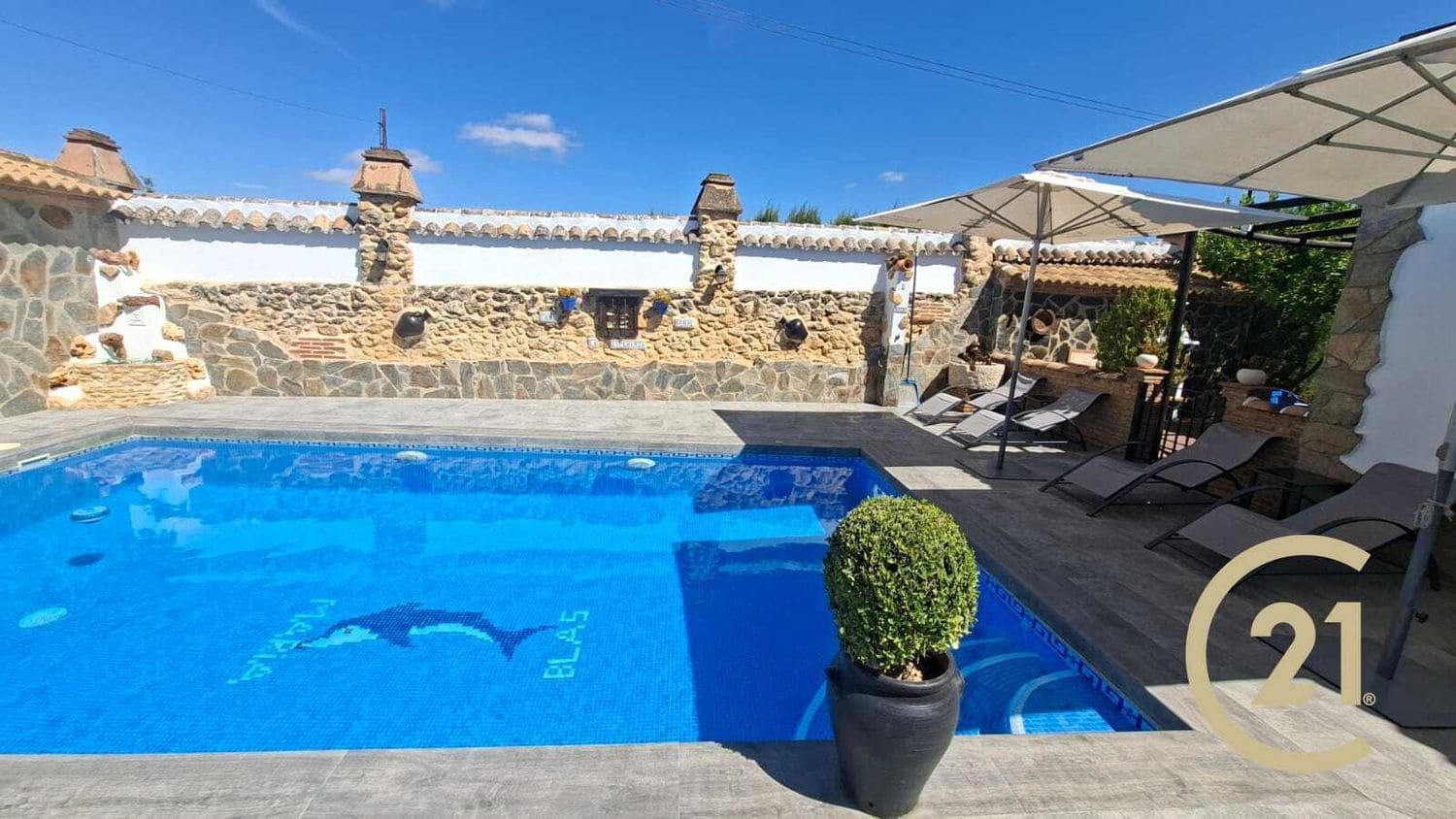 6 soveværelse Finca/Landehus til salg i Arriate med swimmingpool garage - € 380.000 (Ref: 9204143)