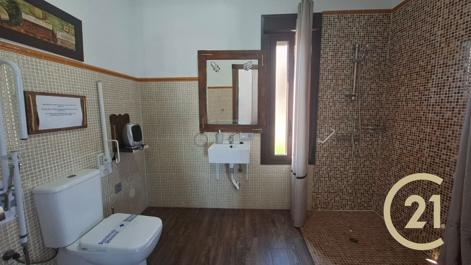 6 soveværelse Finca/Landehus til salg i Arriate med swimmingpool garage - € 380.000 (Ref: 9204143)