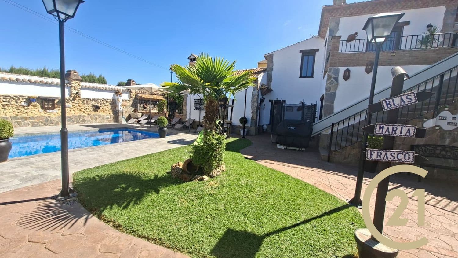 6 soveværelse Finca/Landehus til salg i Arriate med swimmingpool garage - € 380.000 (Ref: 9204143)