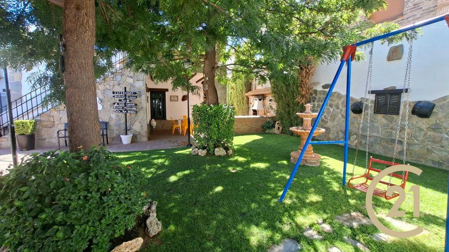 6 soveværelse Finca/Landehus til salg i Arriate med swimmingpool garage - € 380.000 (Ref: 9204143)