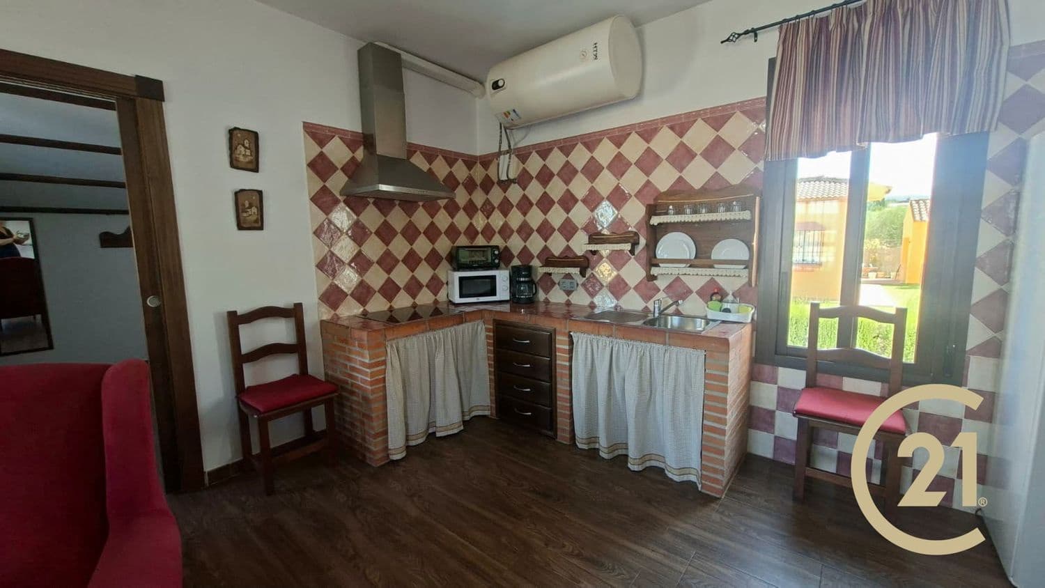 6 soveværelse Finca/Landehus til salg i Arriate med swimmingpool garage - € 380.000 (Ref: 9204143)