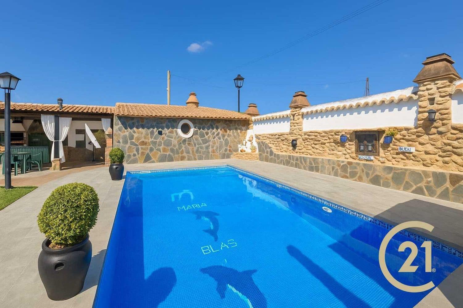 6 soveværelse Finca/Landehus til salg i Arriate med swimmingpool garage - € 380.000 (Ref: 9204143)