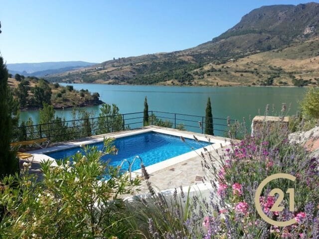 3 soveværelse Finca/Landehus til salg i El Gastor med swimmingpool garage - € 495.000 (Ref: 9204144)