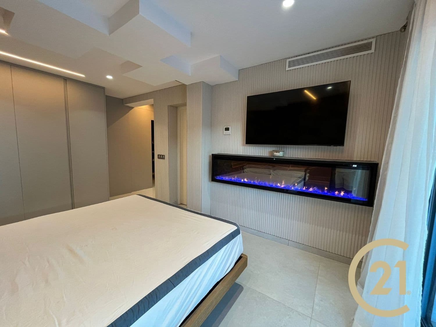 Chalet de 3 habitaciones en New Golden Mile en venta con piscina garaje - 1.800.000 € (Ref: 9217224)