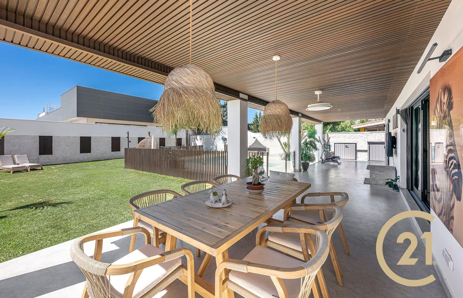 Chalet de 3 habitaciones en New Golden Mile en venta con piscina garaje - 1.800.000 € (Ref: 9217224)