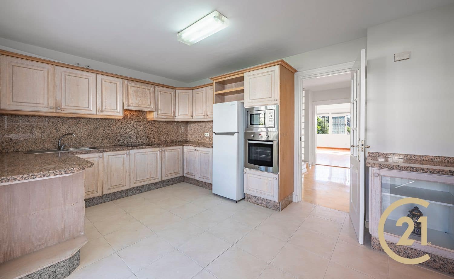 4 camera da letto Casa in vendita in Nueva Andalucia con piscina garage - 645.000 € (Rif: 9232092)