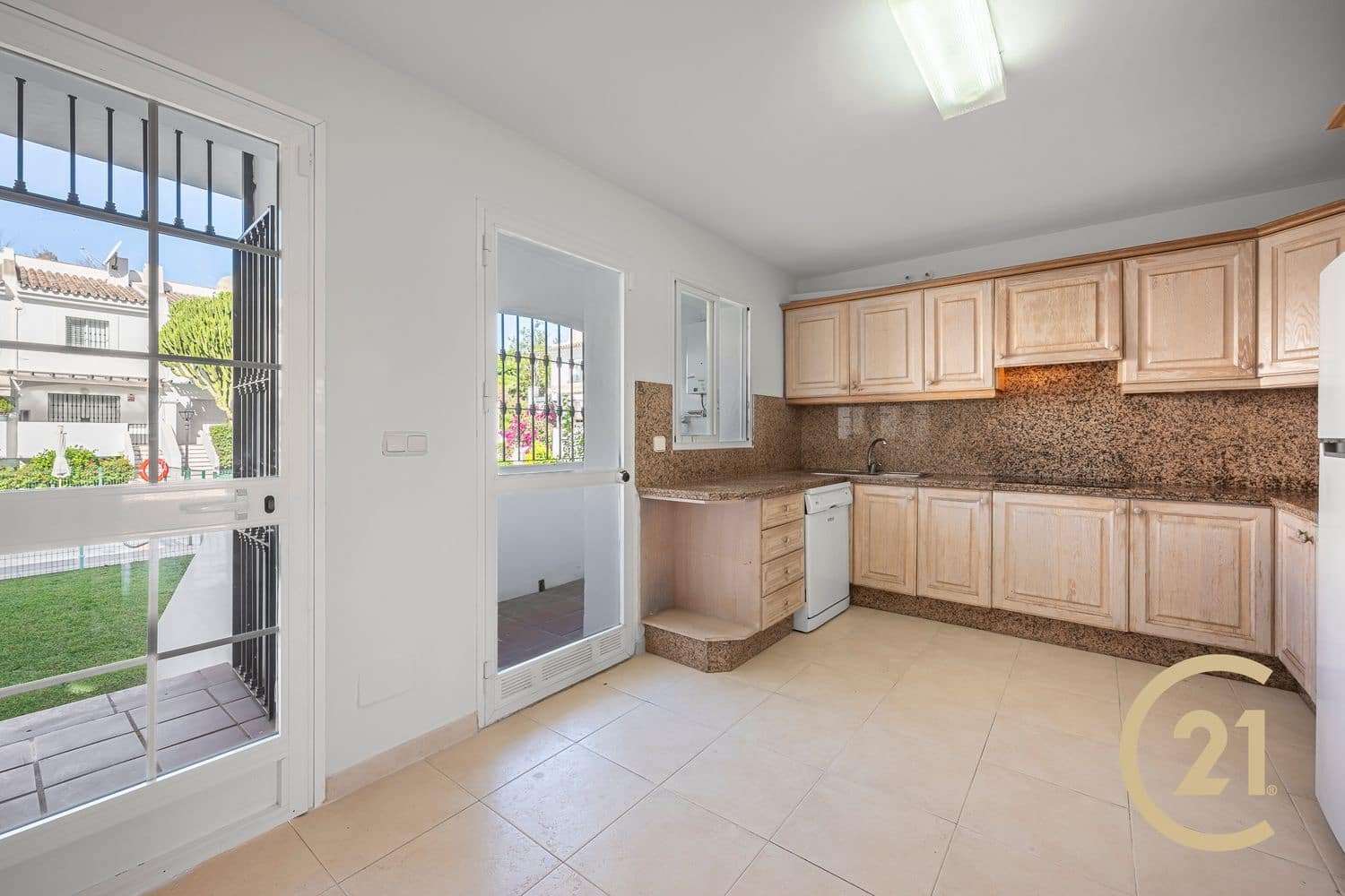 4 camera da letto Casa in vendita in Nueva Andalucia con piscina garage - 645.000 € (Rif: 9232092)