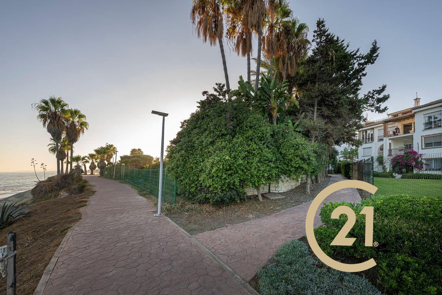 Leilighet til salgs i New Golden Mile med garasje - € 210 000 (Ref: 9275712)