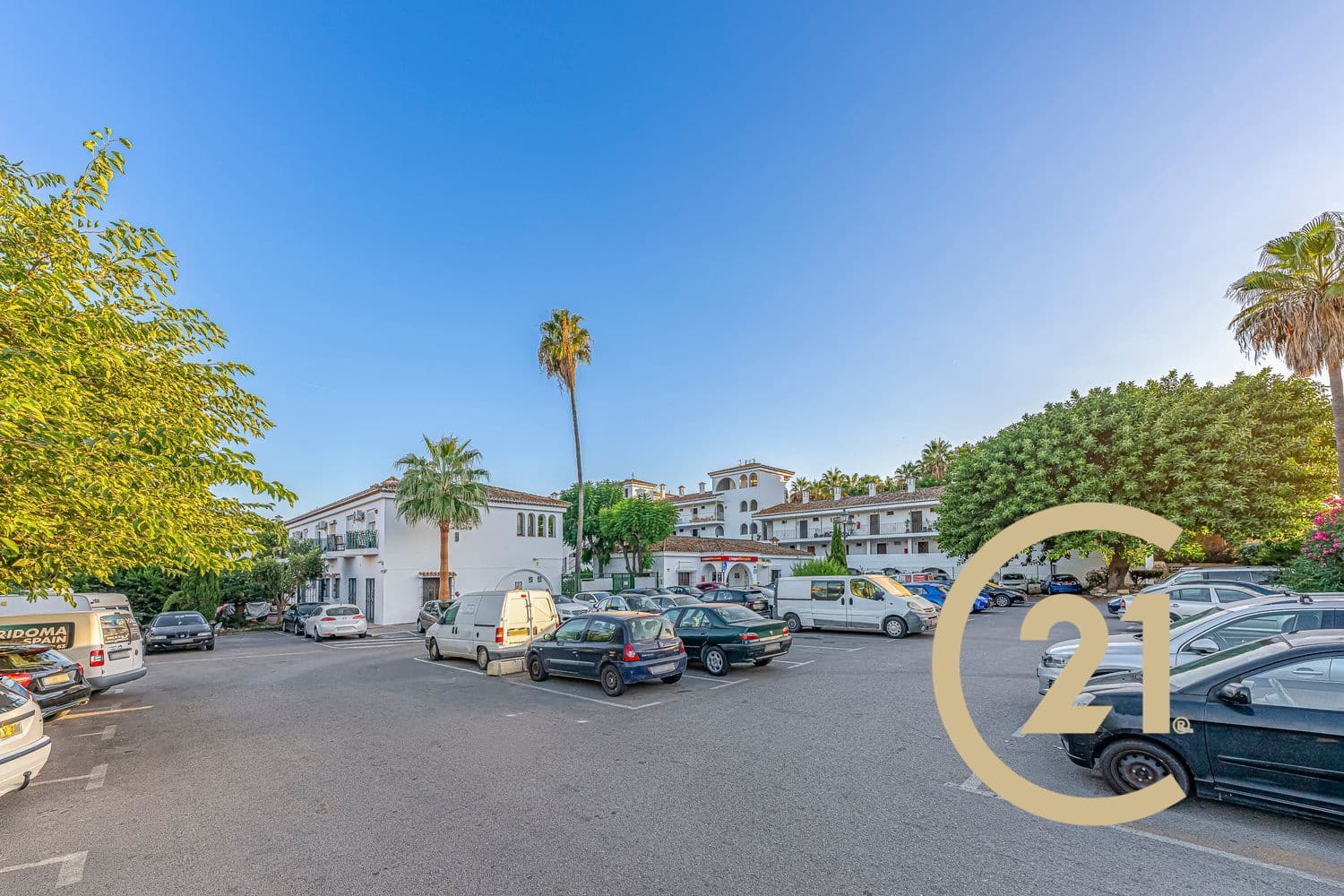 Leilighet til salgs i New Golden Mile med garasje - € 210 000 (Ref: 9275712)