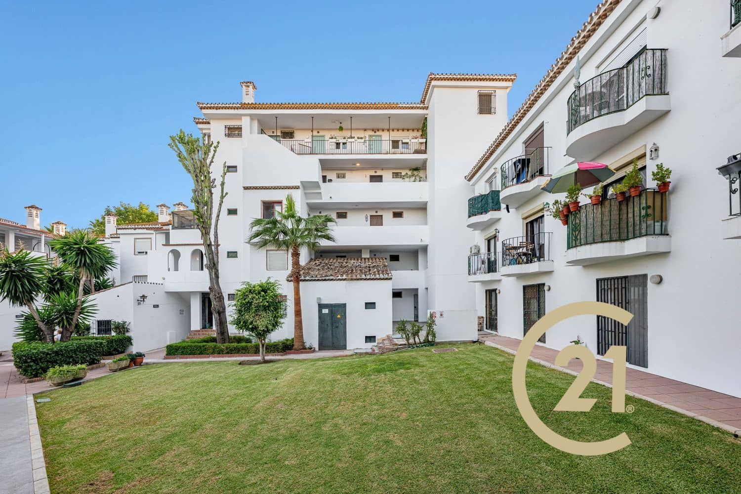 Leilighet til salgs i New Golden Mile med garasje - € 210 000 (Ref: 9275712)